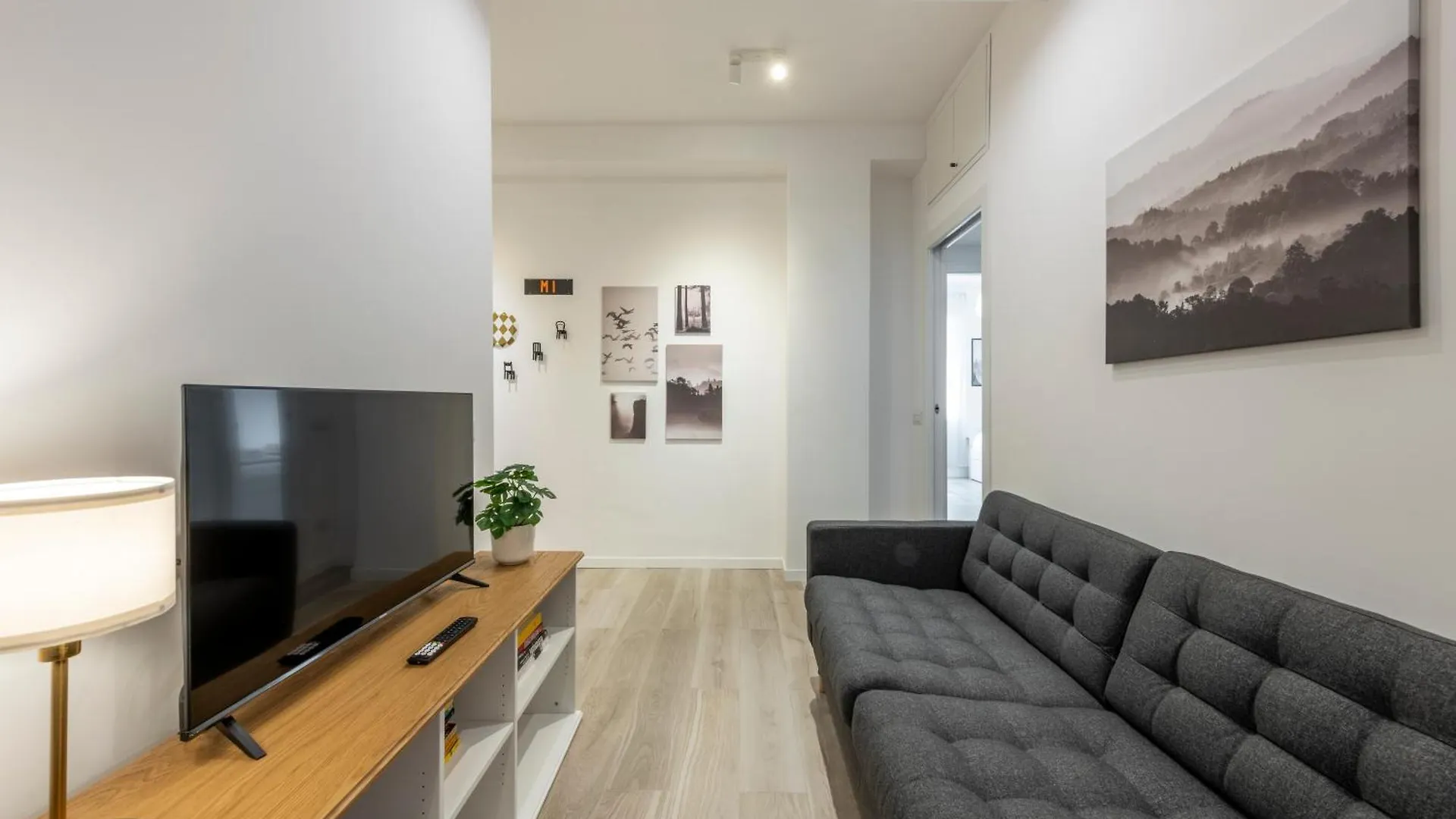 Caracciolo, 28 - Ampio Per 5, Posizione Perfetta Apartment Milan Italy