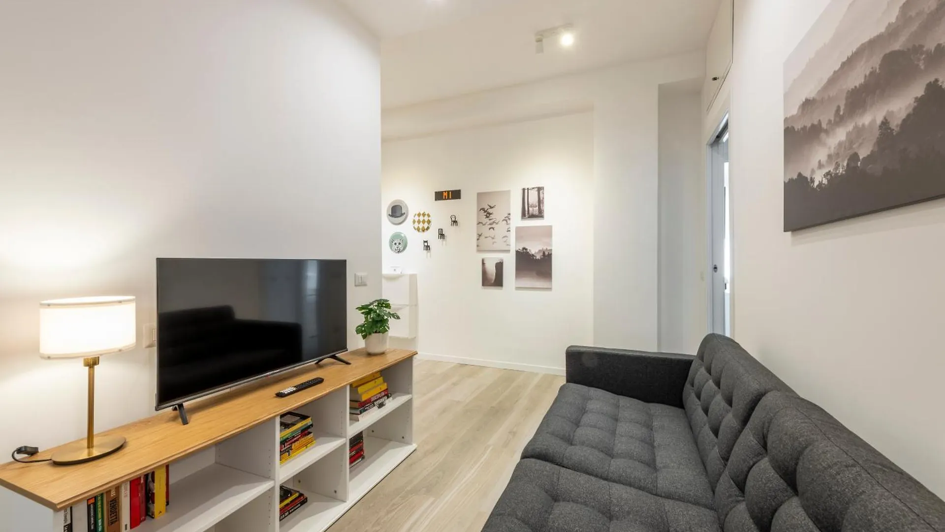 Caracciolo, 28 - Ampio Per 5, Posizione Perfetta Apartment Milan