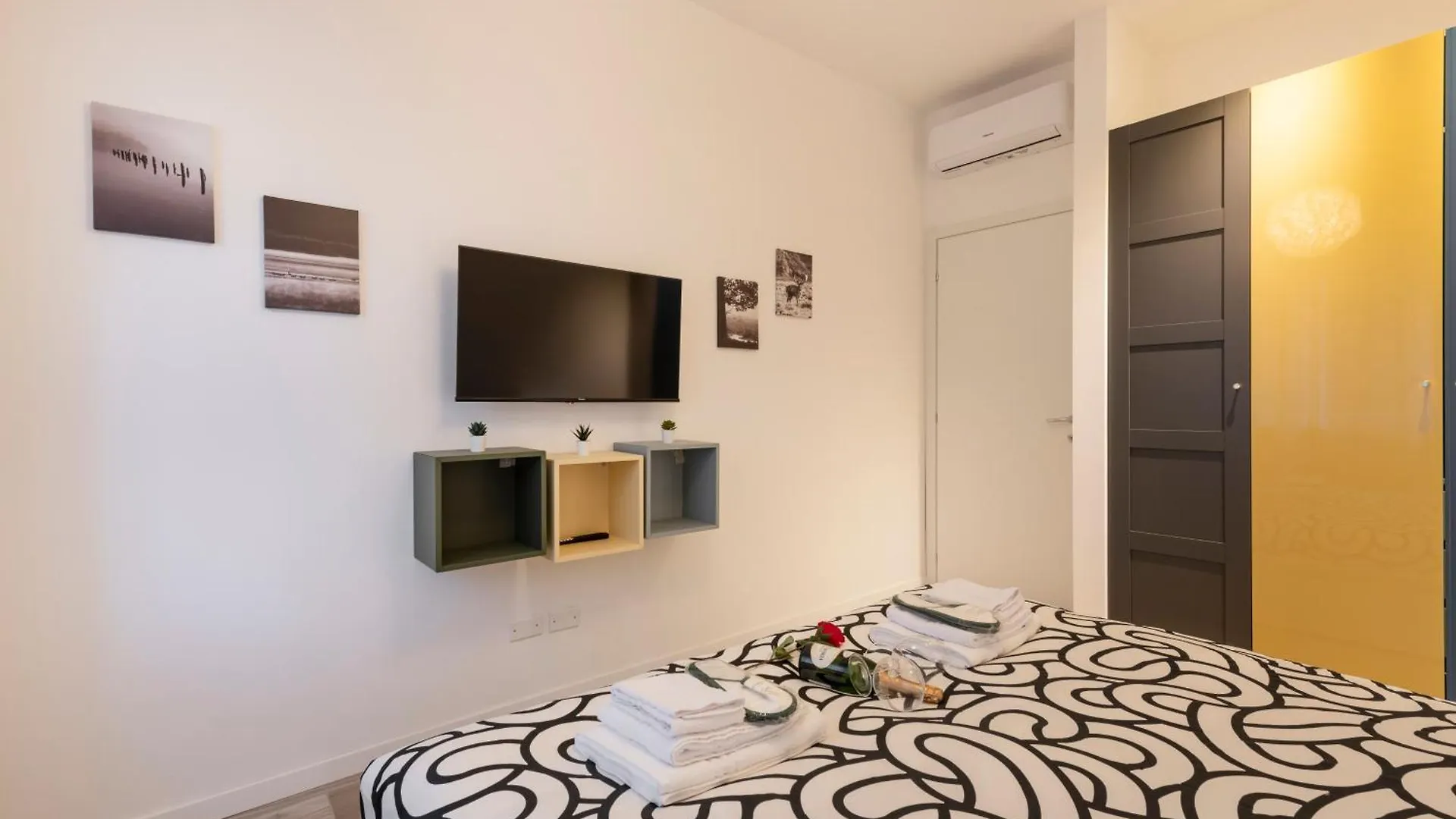 Caracciolo, 28 - Ampio Per 5, Posizione Perfetta Apartment Milan