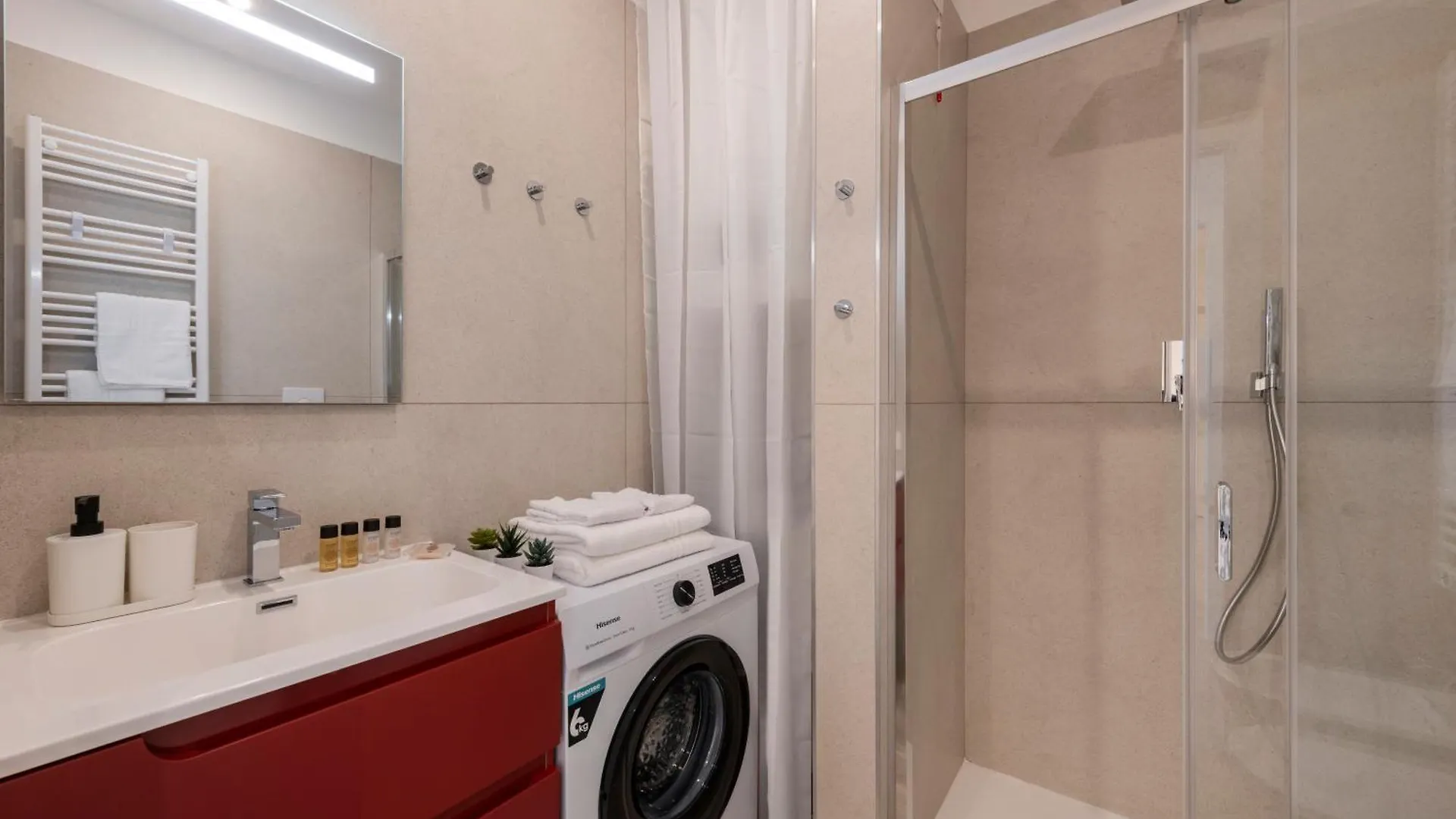Caracciolo, 28 - Ampio Per 5, Posizione Perfetta Apartment Milan