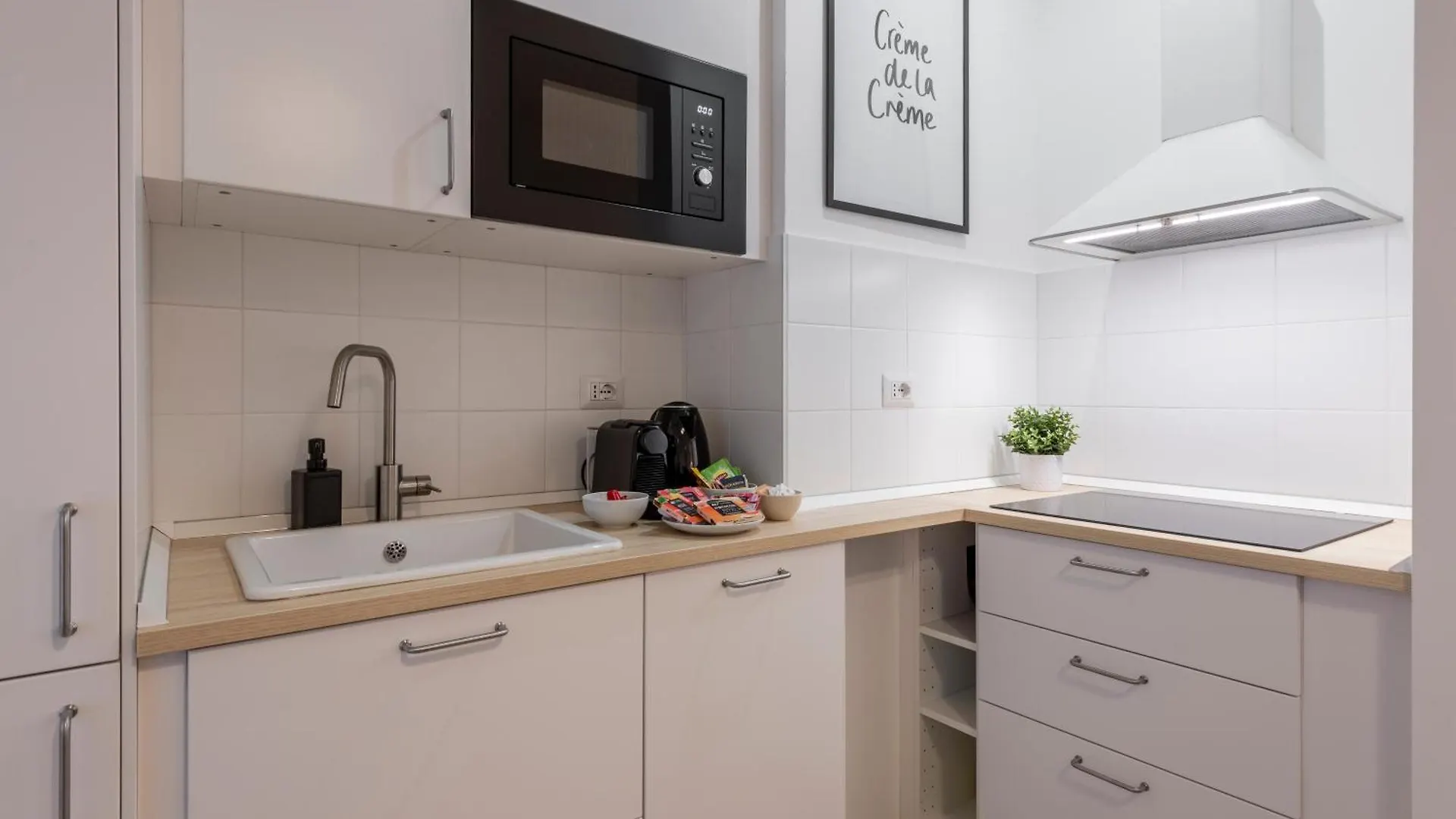 Caracciolo, 28 - Ampio Per 5, Posizione Perfetta Apartment Milan